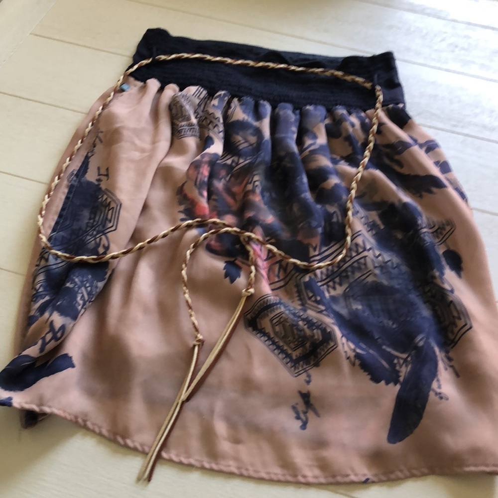 European woman skirt  brand D.E.P.T